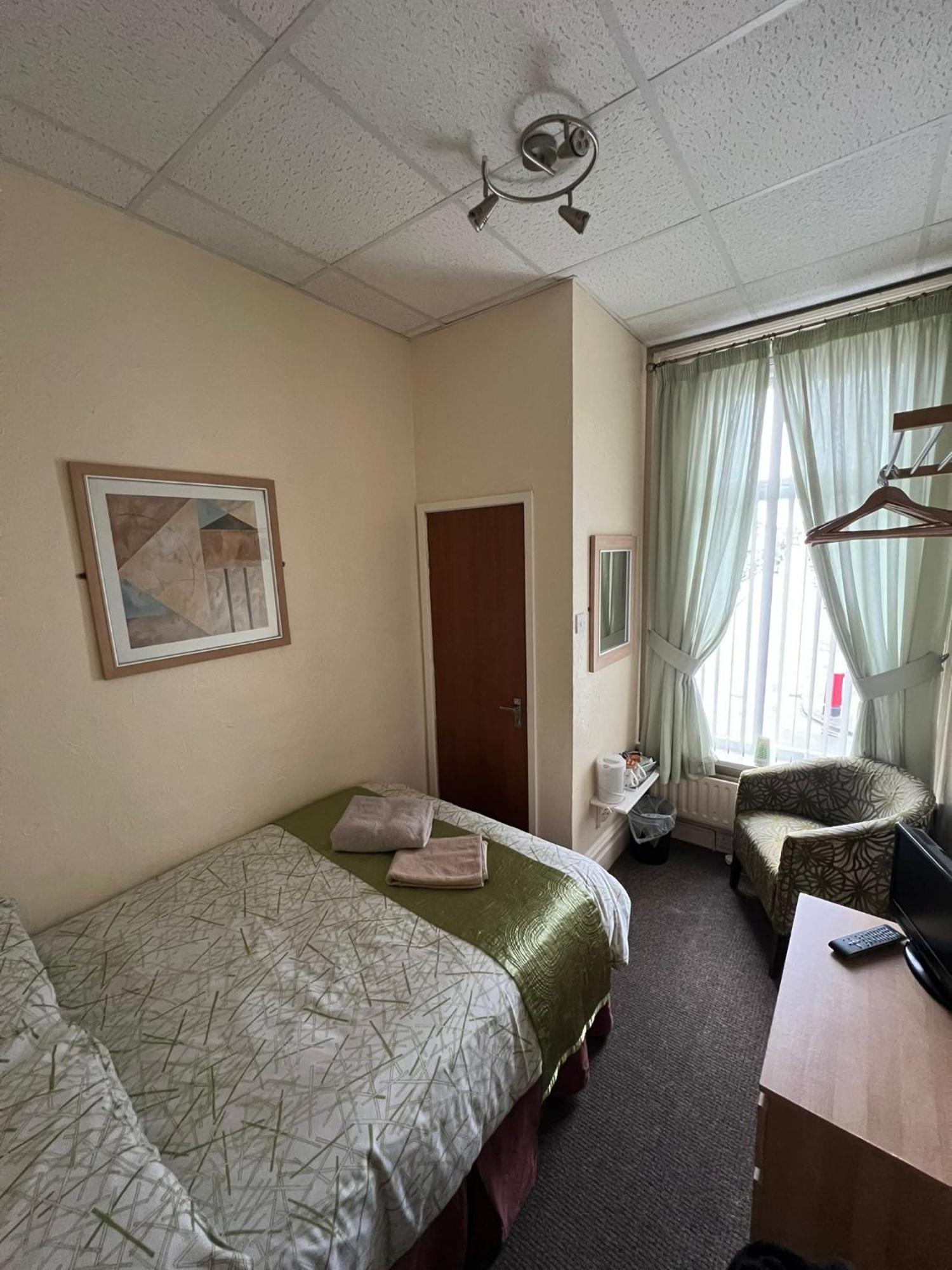 Tudor Rose Hotel Блекпул Екстериор снимка
