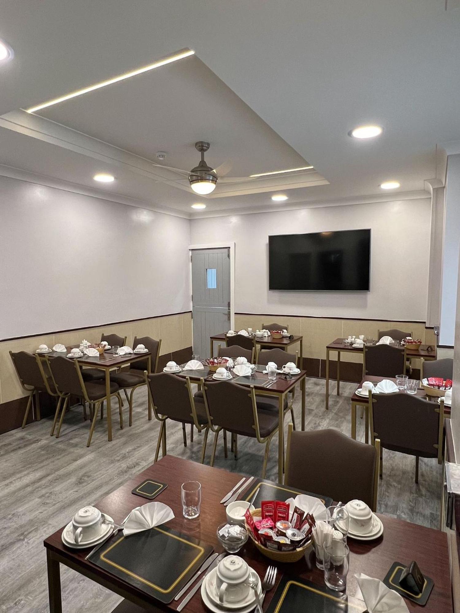 Tudor Rose Hotel Блекпул Екстериор снимка